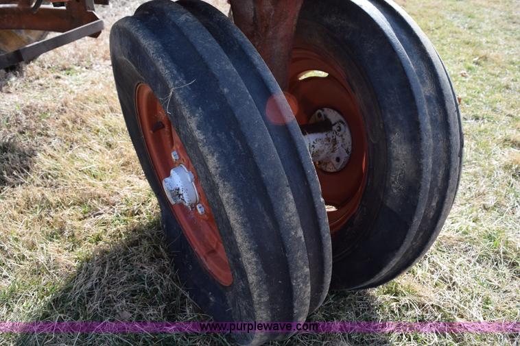 image for item I8508 Allis Chalmers D15 tractor