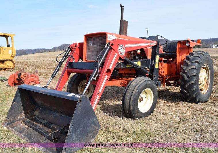 image for item I8511 Allis Chalmers 175 tractor