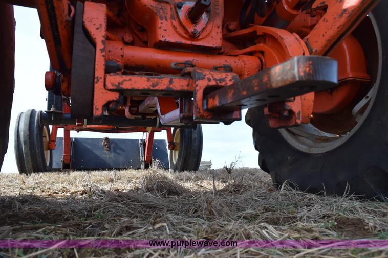 image for item I8511 Allis Chalmers 175 tractor