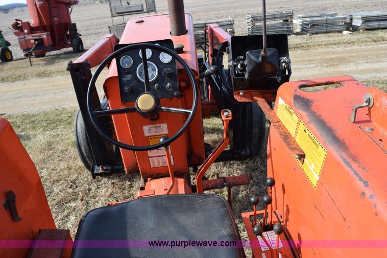 image for item I8511 Allis Chalmers 175 tractor