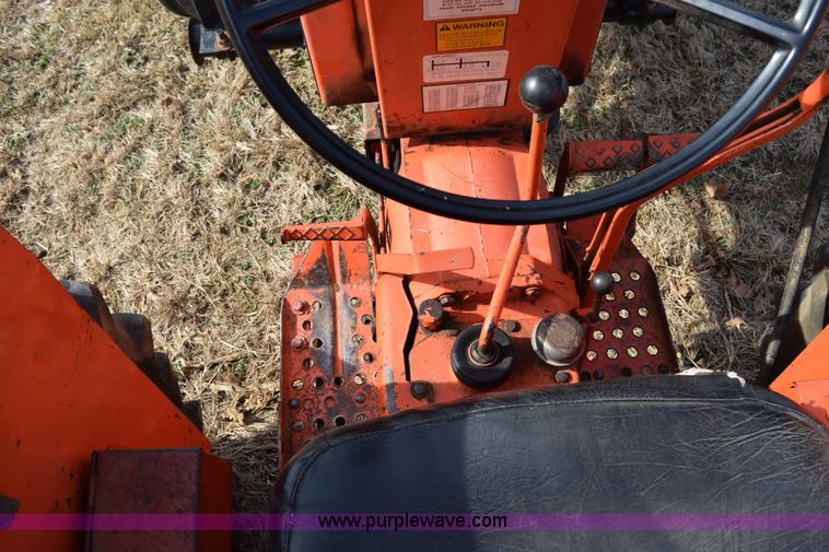 image for item I8511 Allis Chalmers 175 tractor