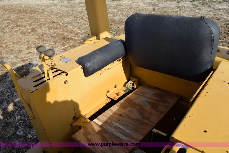 image for item I8512 1976 Caterpillar 941B track loader