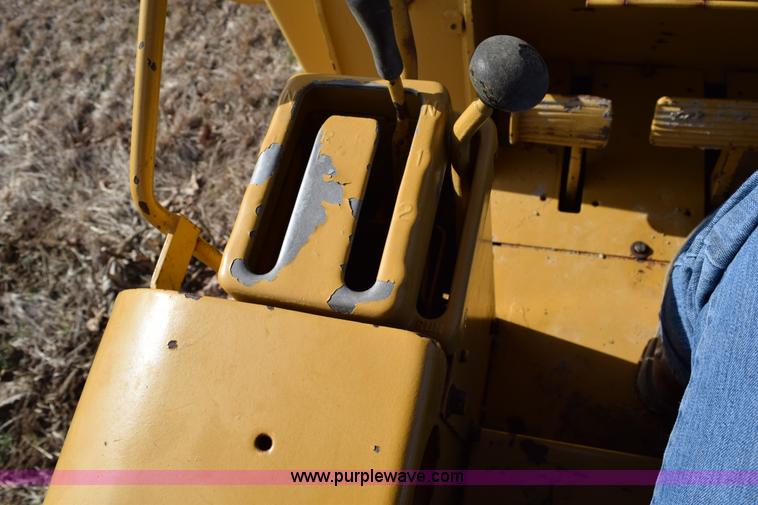 image for item I8512 1976 Caterpillar 941B track loader
