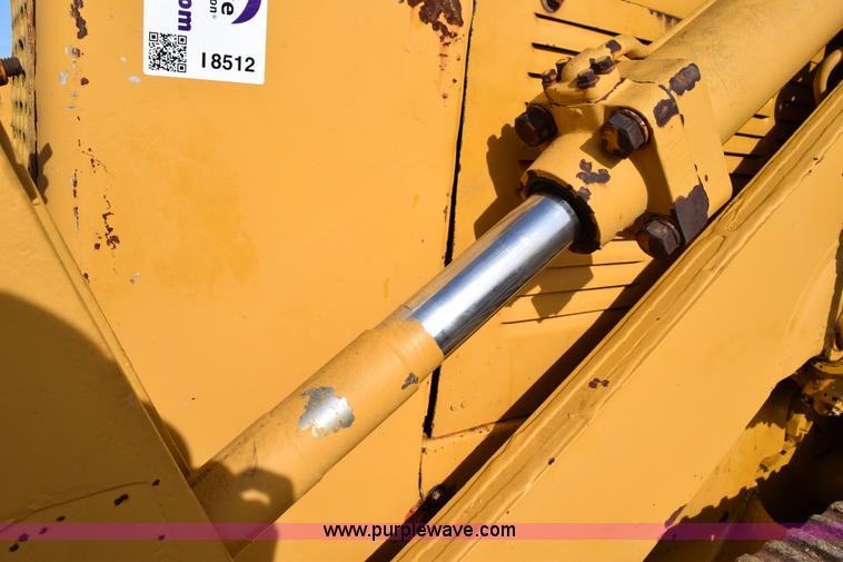 image for item I8512 1976 Caterpillar 941B track loader