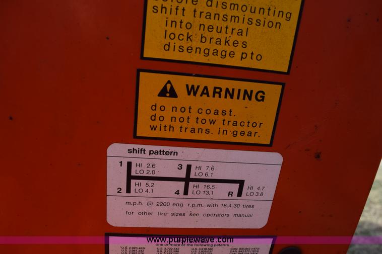 image for item I8515 Allis Chalmers 185 tractor