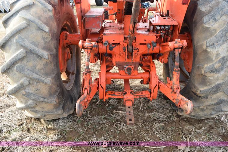image for item I8515 Allis Chalmers 185 tractor