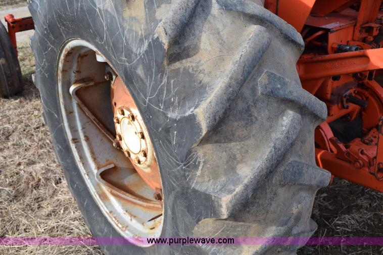 image for item I8515 Allis Chalmers 185 tractor