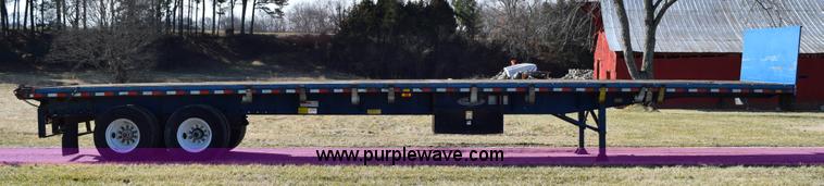 image for item I8517 1991 Fontaine flatbed trailer