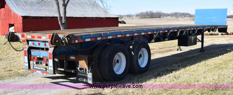 image for item I8517 1991 Fontaine flatbed trailer