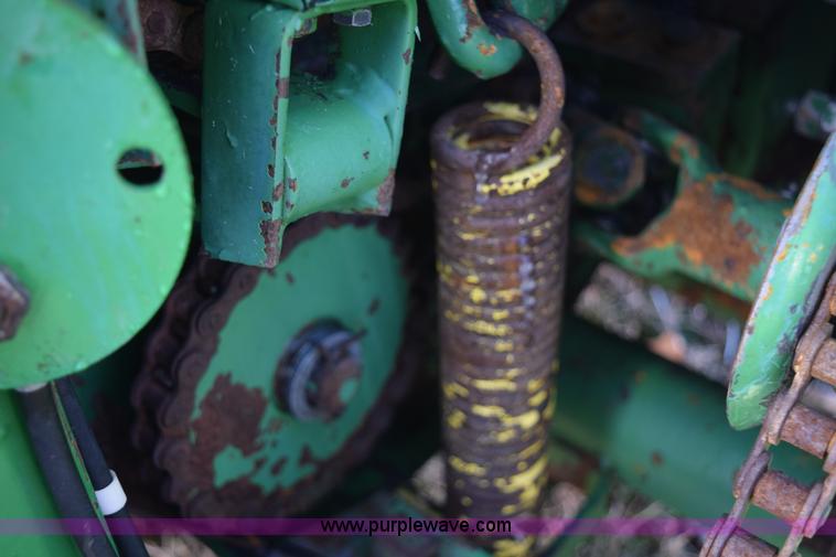 image for item I8524 John Deere 3800 two row silage chopper