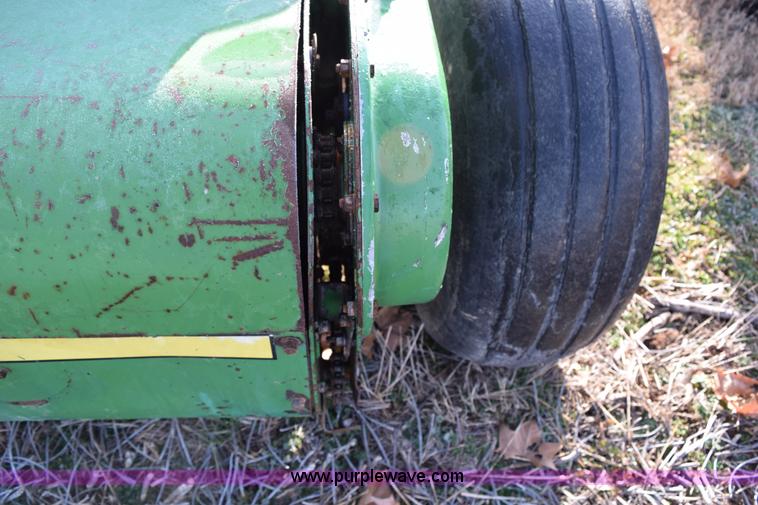 image for item I8524 John Deere 3800 two row silage chopper