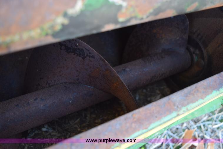 image for item I8524 John Deere 3800 two row silage chopper