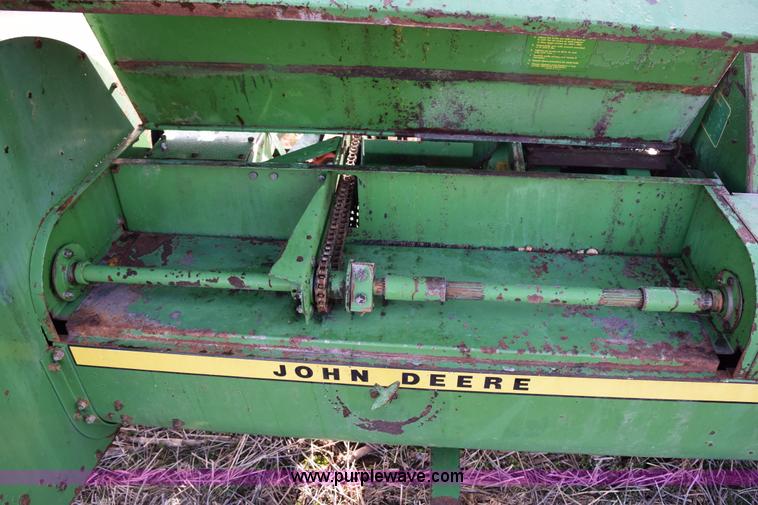 image for item I8524 John Deere 3800 two row silage chopper