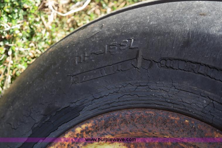 image for item I8524 John Deere 3800 two row silage chopper