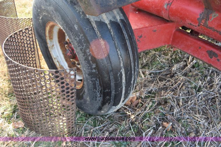 image for item I8525 Case IH 1250 grinder mixer