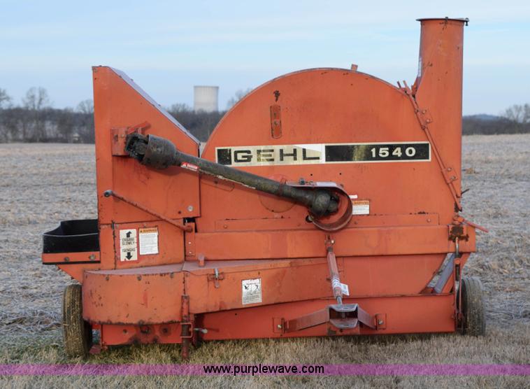 image for item I8529 Gehl 1540 silage blower