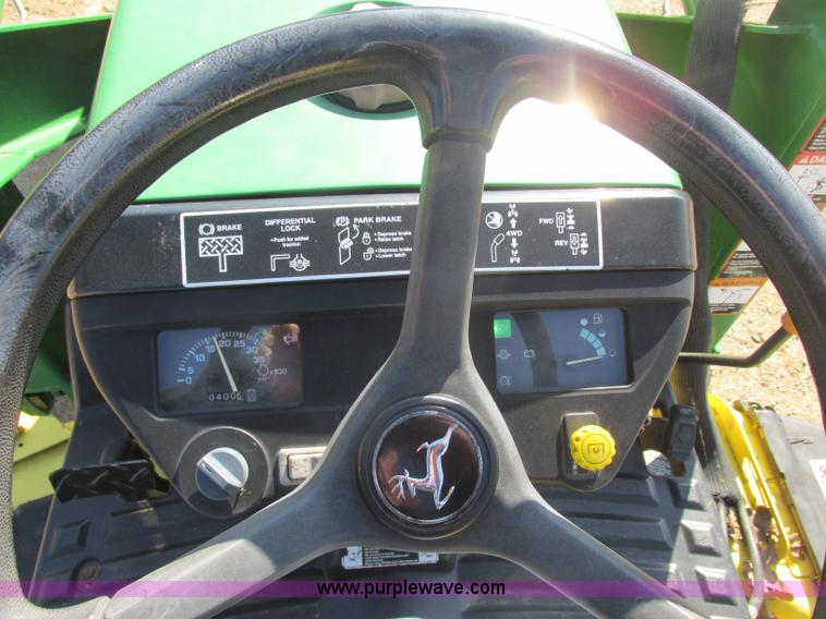 image for item J2324 John Deere LV2210 tractor