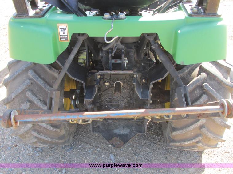 image for item J2324 John Deere LV2210 tractor