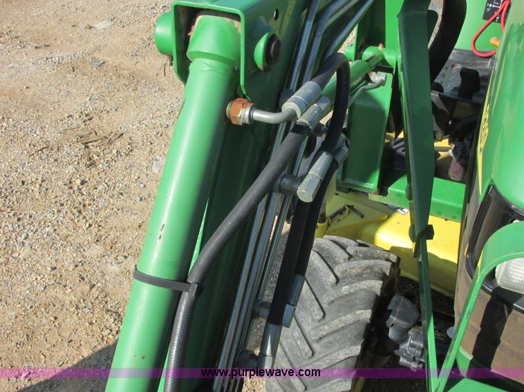 image for item J2324 John Deere LV2210 tractor