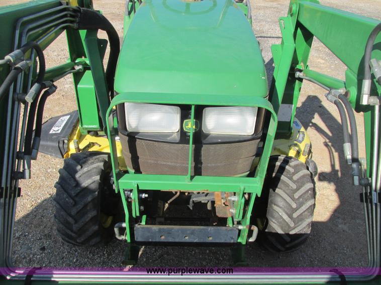 image for item J2324 John Deere LV2210 tractor