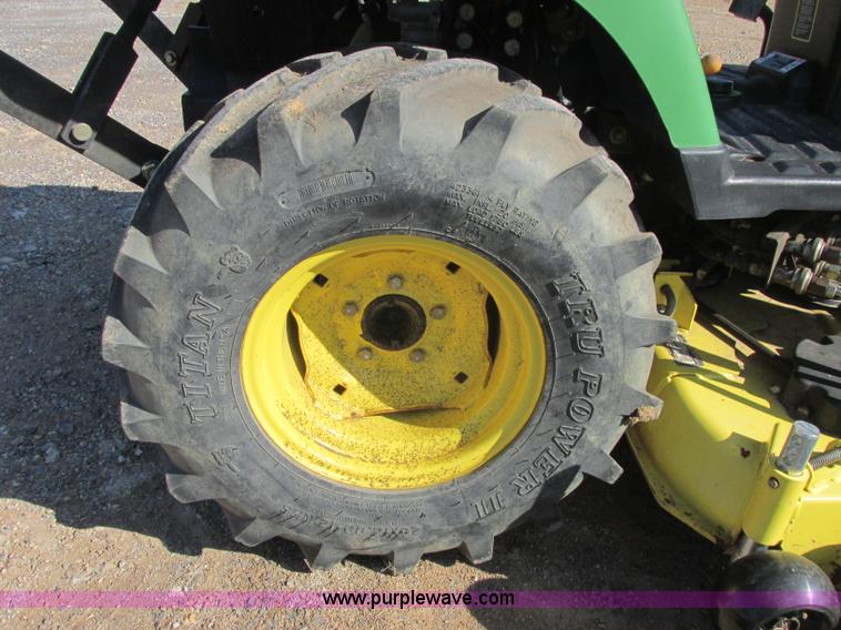 image for item J2324 John Deere LV2210 tractor