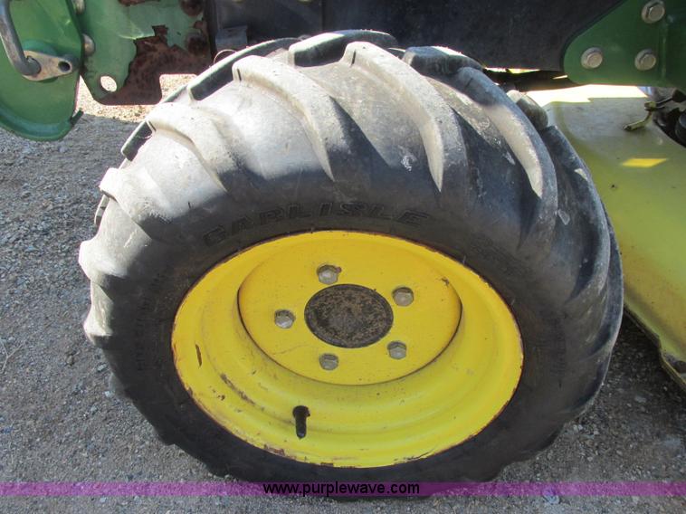 image for item J2324 John Deere LV2210 tractor
