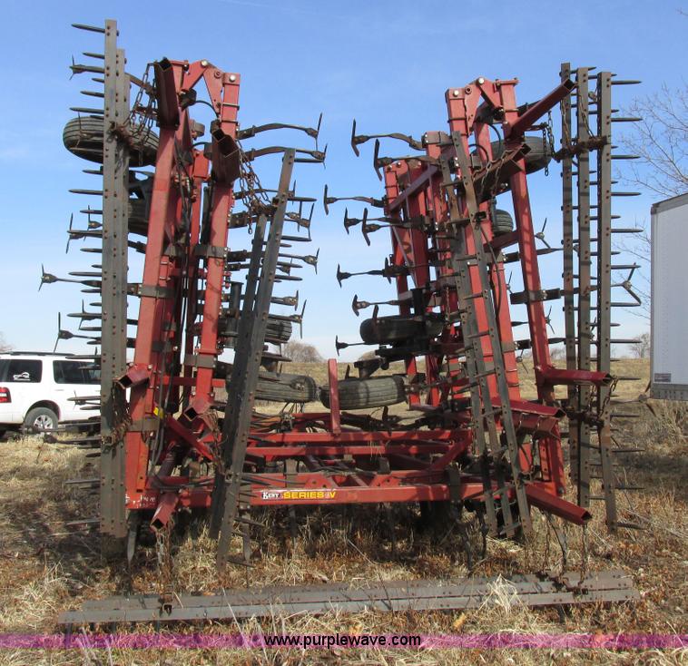 image for item K2018 1995 Kent Series V field cultivator