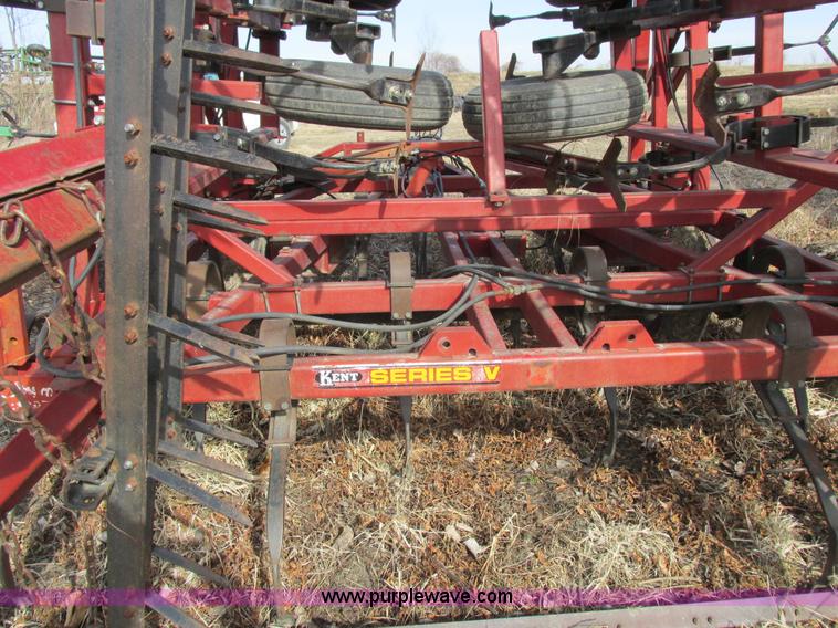 image for item K2018 1995 Kent Series V field cultivator