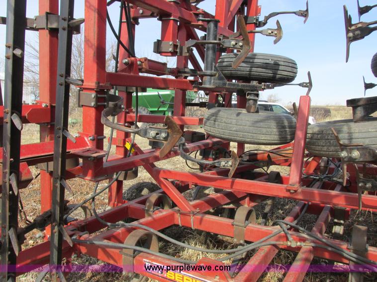 image for item K2018 1995 Kent Series V field cultivator