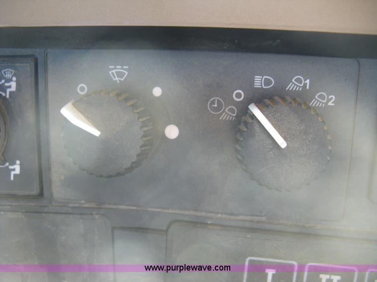 image for item K2787 2008 John Deere 7830 MFWD tractor