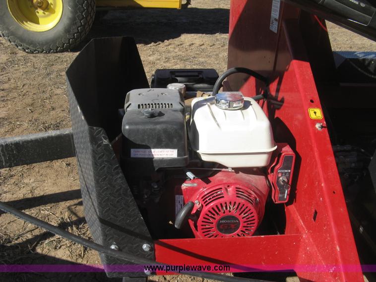 image for item K2792 2013 J&M 375ST SpeedTender trailer