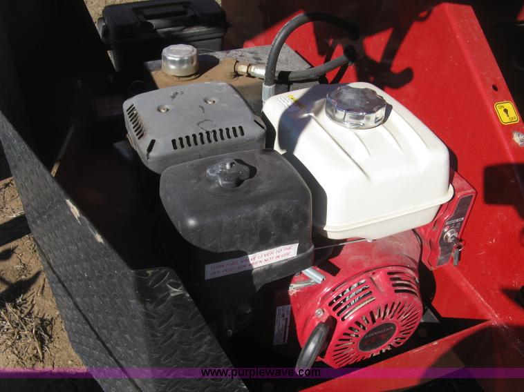 image for item K2792 2013 J&M 375ST SpeedTender trailer