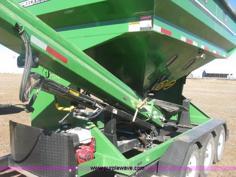 image for item K2793 2011 J&M 375ST Speed Tender trailer