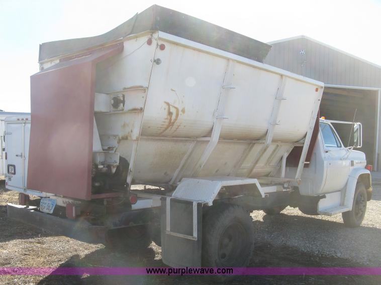 image for item K2795 1973 Chevrolet C60 feed truck