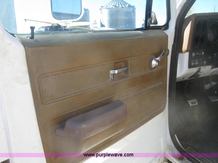 image for item K2795 1973 Chevrolet C60 feed truck