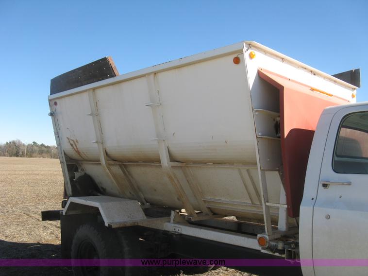 image for item K2795 1973 Chevrolet C60 feed truck