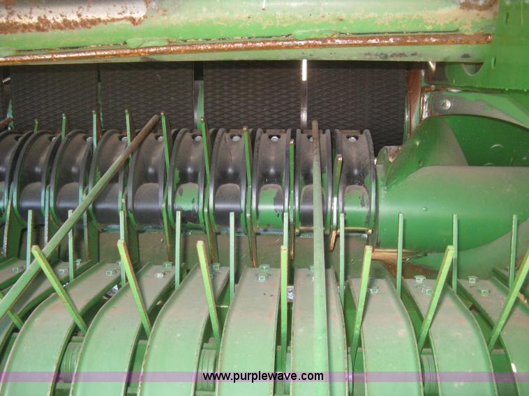 image for item K2798 2012 John Deere 568 round baler