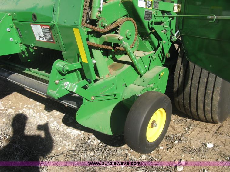 image for item K2798 2012 John Deere 568 round baler