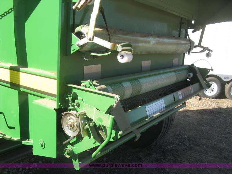 image for item K2798 2012 John Deere 568 round baler