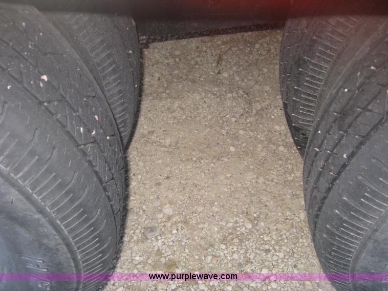 image for item K2813 2009 Circle M gooseneck flatbed trailer