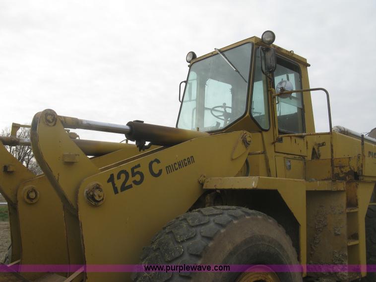image for item K2830 1985 Clark 125C wheel loader