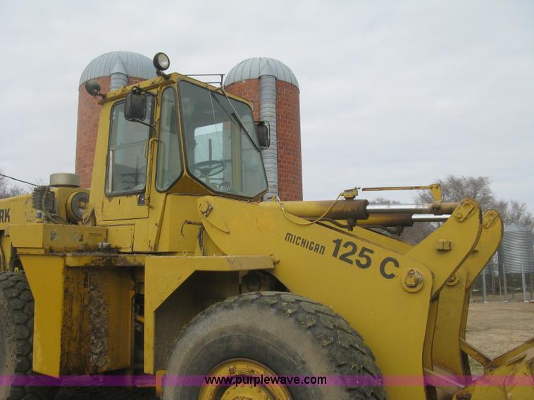image for item K2830 1985 Clark 125C wheel loader