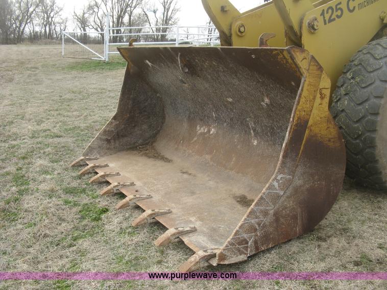 image for item K2830 1985 Clark 125C wheel loader