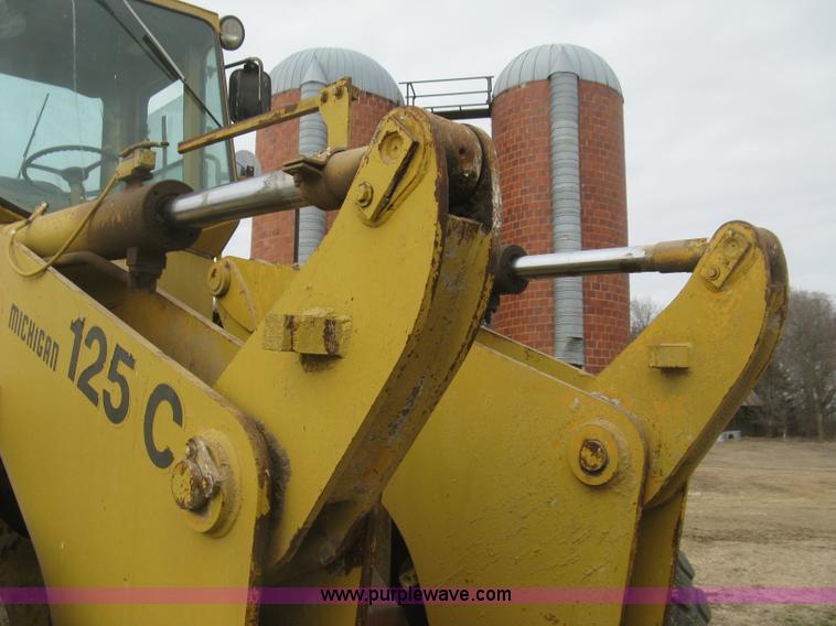 image for item K2830 1985 Clark 125C wheel loader
