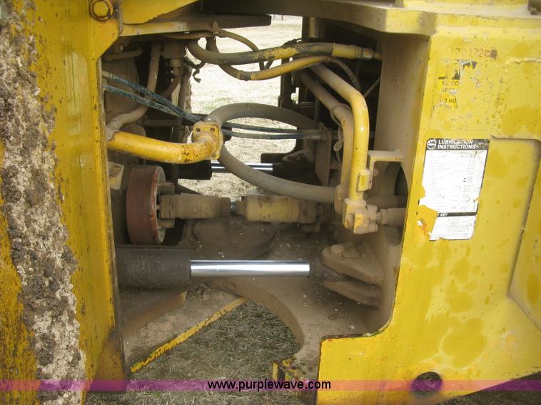 image for item K2830 1985 Clark 125C wheel loader