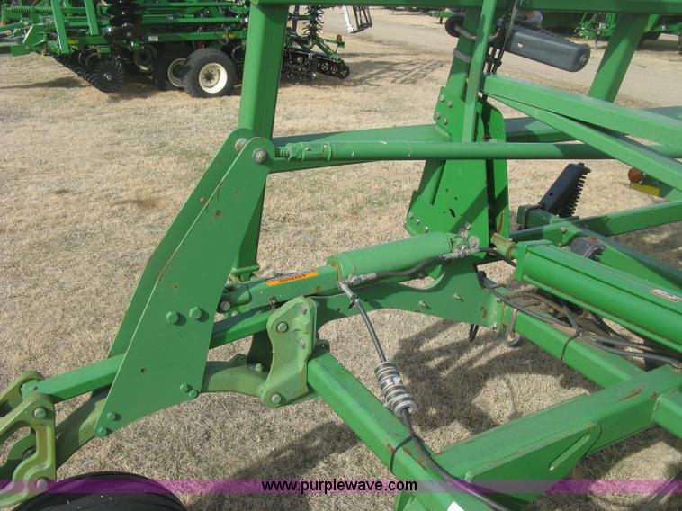 image for item K2873 2002 John Deere 2400 folding chisel plow