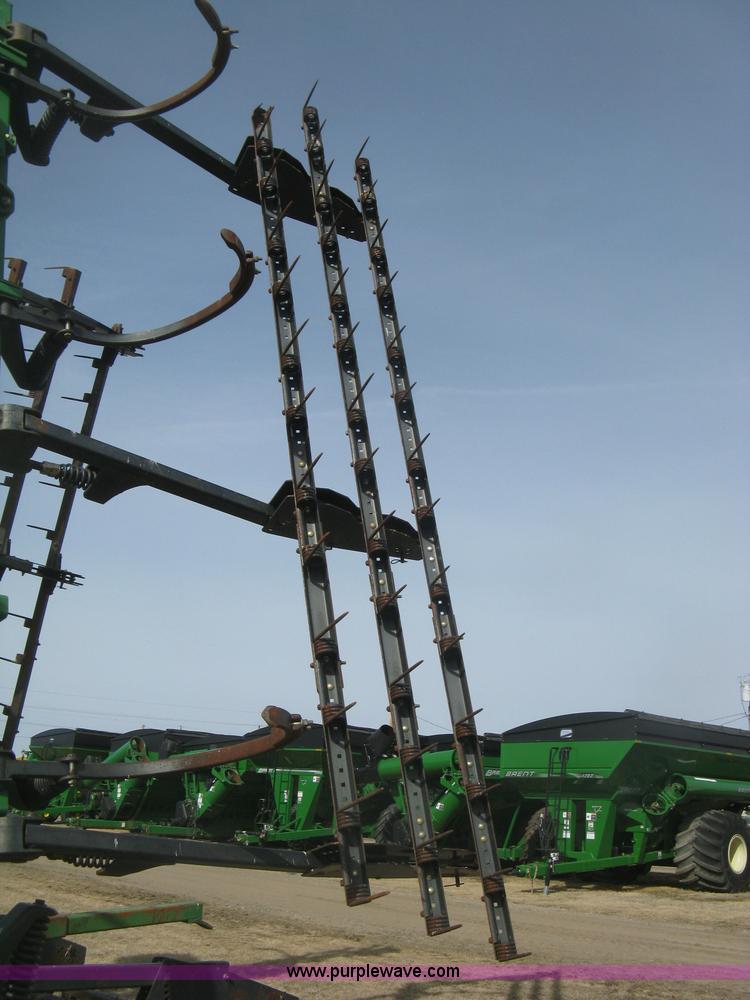 image for item K2873 2002 John Deere 2400 folding chisel plow