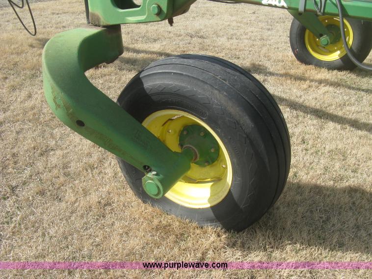 image for item K2873 2002 John Deere 2400 folding chisel plow