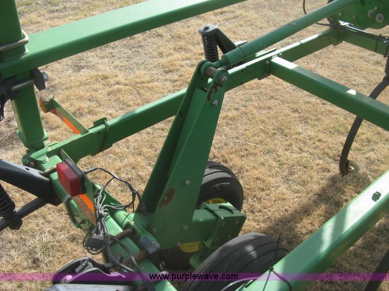 image for item K2873 2002 John Deere 2400 folding chisel plow