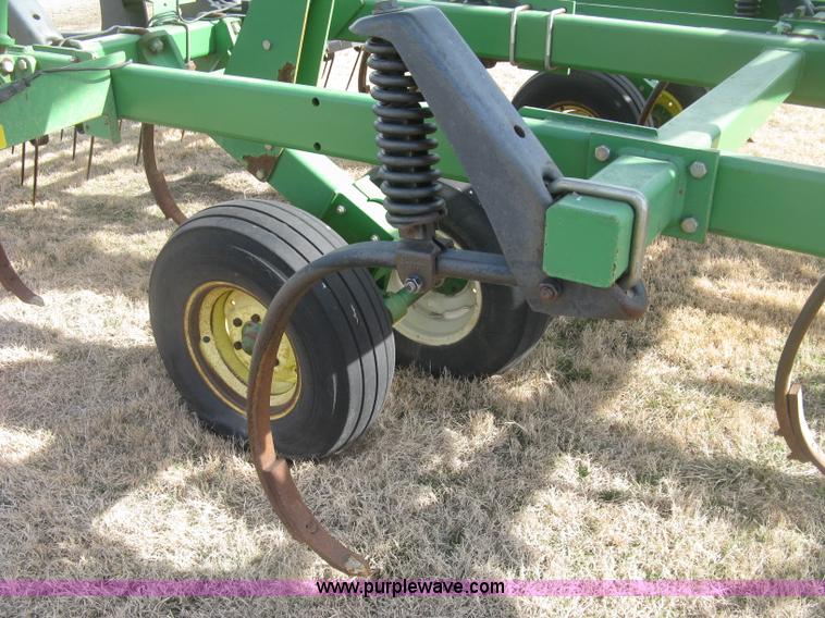 image for item K2873 2002 John Deere 2400 folding chisel plow